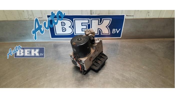 Begagnade ABS-pump Mercedes S (W220) 5.0 S-500 V8 24V Pris € 125,00 Marginaltabell erbjuds av Auto Bek