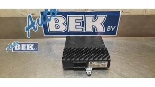 Used Radio amplifier BMW 3 serie (E90) 320i 16V Price on request offered by Auto Bek