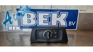 Usagé Commutateur lumière BMW 3 serie (E90) 320i 16V Prix € 25,00 Règlement à la marge proposé par Auto Bek