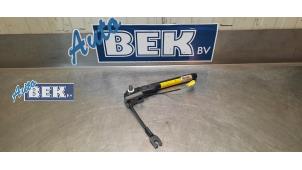 Used Seatbelt tensioner, left Ford Ka II 1.2 Price € 45,00 Margin scheme offered by Auto Bek