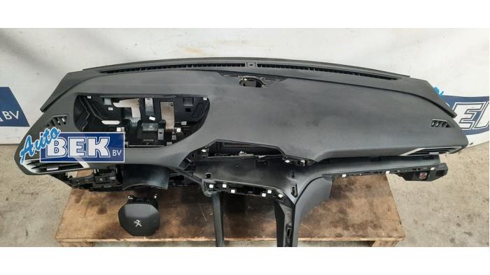 Airbag set + dashboard from a Peugeot 3008 II (M4/MC/MJ/MR) 1.2 12V e-THP PureTech 130 2018