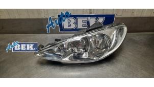 Used Headlight, left Peugeot 206 (2A/C/H/J/S) 1.4 XR,XS,XT,Gentry Price € 35,00 Margin scheme offered by Auto Bek