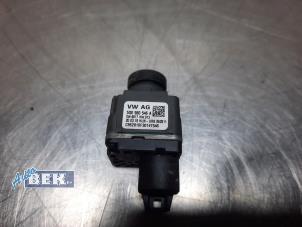 Usagé Caméra rétroviseur gauche Skoda Kodiaq 2.0 TSI 4x4 Prix € 70,00 Règlement à la marge proposé par Auto Bek