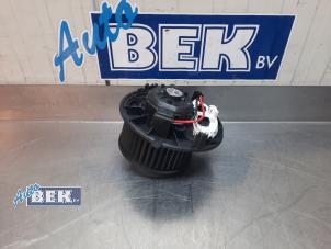 Usados Motor de ventilador de calefactor Skoda Kodiaq 2.0 TSI 4x4 Precio € 49,99 Norma de margen ofrecido por Auto Bek