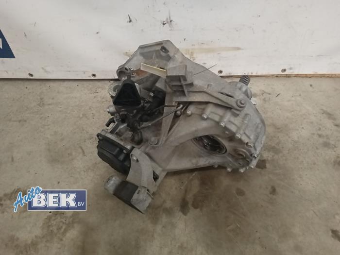 Gearbox from a Volkswagen Transporter T6 2.0 TDI DRF 2016