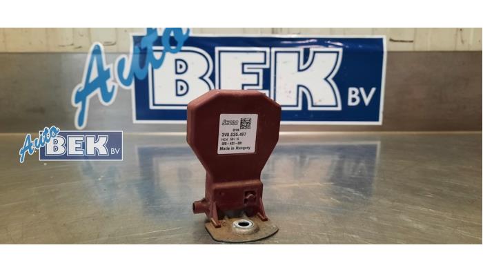Używane Antena Skoda Superb Combi (3V5) 2.0 TSI 16V 4x4 Cena € 15,00 Procedura marży oferowane przez Auto Bek