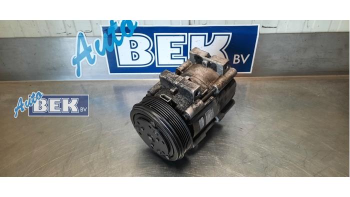Usagé Compresseur de clim Ford Mondeo II 2.0i 16V E2/96 EEC Prix € 59,95 Règlement à la marge proposé par Auto Bek