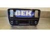 Radio CD player from a Volkswagen Up! (121), 2011 / 2023 1.0 12V 60, Hatchback, Petrol, 999cc, 44kW (60pk), FWD, CHYA; DAFA; CHYE, 2011-08 / 2020-08 2014