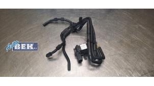 Usados Válvula de sobrepresión turbo Volkswagen Caddy Alltrack Combi 2.0 TDI 102 Precio de solicitud ofrecido por Auto Bek