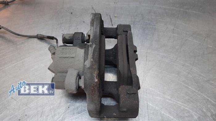 Front brake calliper, left from a BMW 3 serie (F30) 316i 1.6 16V 2012