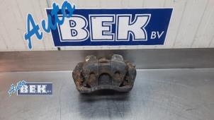 Usados Pinza de freno izquierda delante Jeep Renegade (BU) 1.3 T 16V 4x4 Precio € 50,00 Norma de margen ofrecido por Auto Bek
