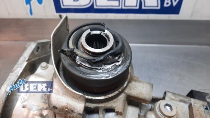 Differential vorne van een Jeep Renegade (BU) 1.3 T 16V 4x4 2019