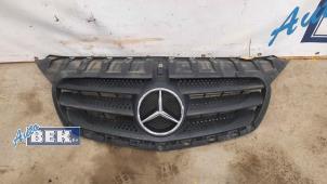 Used Grille Mercedes Citan (415.6) 1.5 111 CDI Price € 75,00 Margin scheme offered by Auto Bek