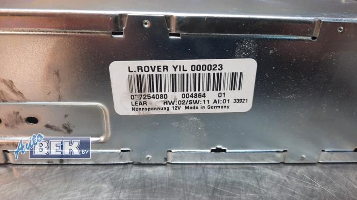 Module radio d'un Land Rover Range Rover III (LM) 4.4 V8 32V 2003