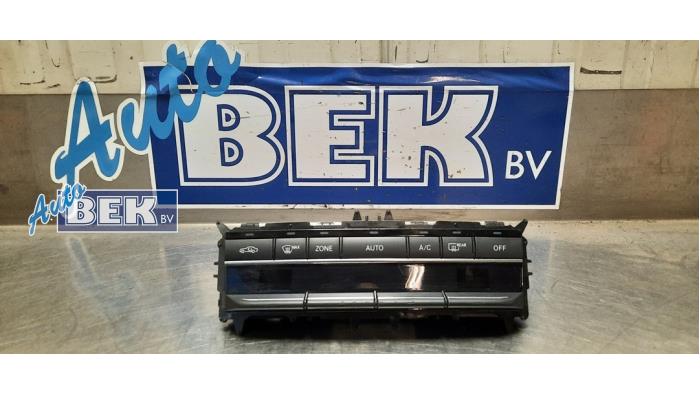 Begagnade Klimatpanel Mercedes E (W212) E-200 CDI 16V BlueEfficiency,BlueTEC Pris € 90,00 Marginaltabell erbjuds av Auto Bek