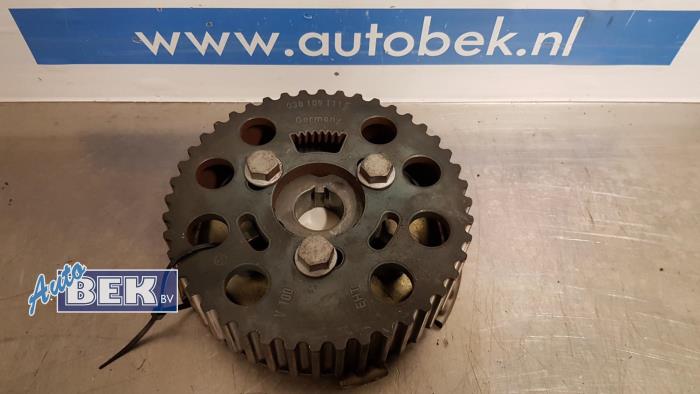 Begagnade Kamaxeldrev Volkswagen Golf VI (5K1) 2.0 TDI 16V Pris € 24,99 Marginaltabell erbjuds av Auto Bek