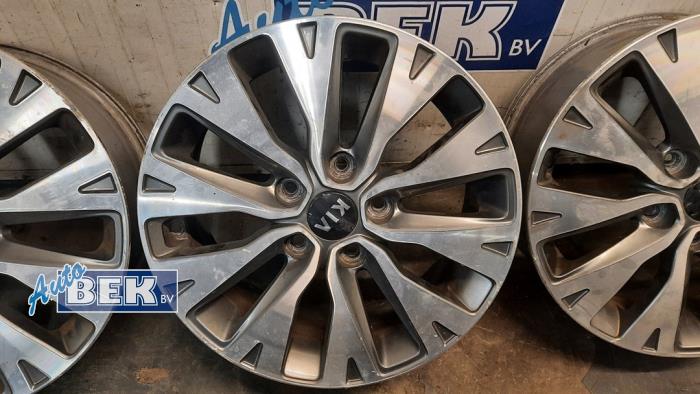 Set of sports wheels from a Kia Cee'd Sportswagon (JDC5) 1.6 CRDi 16V VGT 2017