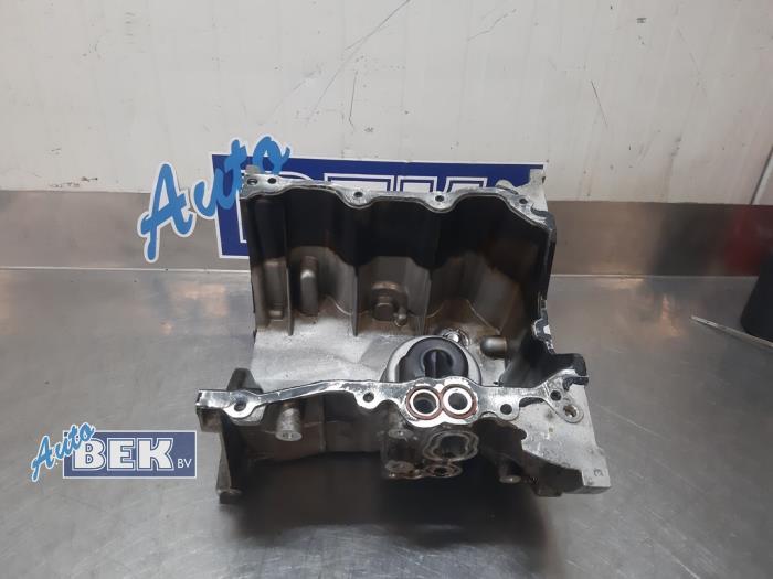 Usagé Couvercle carter Nissan Micra (K14) 1.0 12V Prix sur demande proposé par Auto Bek