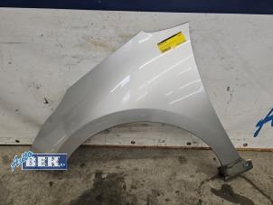 Used Front wing, left Kia Cee'd (JDB5) 1.6 GT 16V Price on request offered by Auto Bek