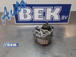 Used Vacuum pump (diesel) Fiat Doblo Cargo (263) 1.3 D Multijet Price on request offered by Auto Bek
