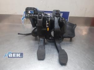 Used Set of pedals Fiat Doblo Cargo (263) 1.3 D Multijet Price on request offered by Auto Bek
