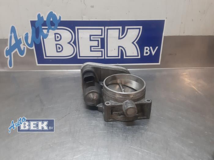 Usagé Boitier papillon BMW X5 (E53) 4.6 iS V8 32V Prix € 120,00 Règlement à la marge proposé par Auto Bek