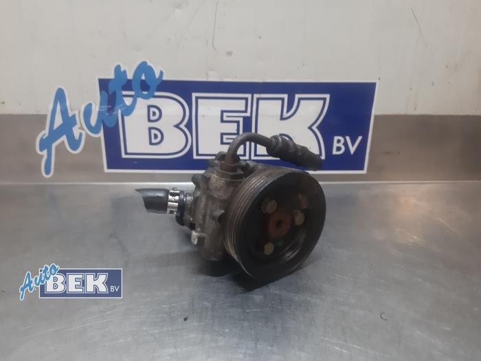 Usagé Pompe de direction BMW X5 (E53) 4.6 iS V8 32V Prix € 49,00 Règlement à la marge proposé par Auto Bek
