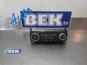 Usados Panel de control de calefacción Volkswagen Multivan T5 (7E/7HC/7HF/7HM) 2.5 TDi Precio € 400,00 Norma de margen ofrecido por Auto Bek