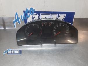 Used Odometer KM Volkswagen Multivan T5 (7E/7HC/7HF/7HM) 2.5 TDi Price € 350,00 Margin scheme offered by Auto Bek