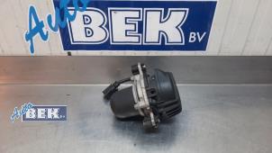 Usados Bomba para inflar Porsche Cayenne (9PA) 4.5 S V8 32V Precio € 75,00 Norma de margen ofrecido por Auto Bek
