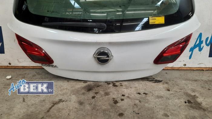 Tylna klapa z Opel Corsa E 1.4 16V 2019