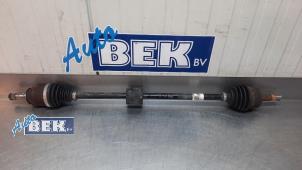 Usagé Arbre de transmission avant droit Opel Corsa E 1.4 16V Prix € 69,00 Règlement à la marge proposé par Auto Bek