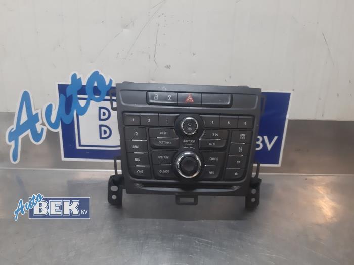 Panel obslugi radia z Opel Zafira Tourer (P12) 1.6 CDTI 16V ecoFLEX 136 2014