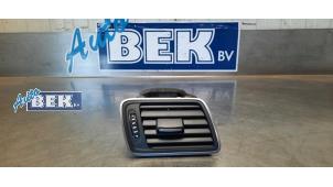 Used Dashboard vent Volkswagen CC (358) 1.8 TSI 16V Price € 24,00 Margin scheme offered by Auto Bek