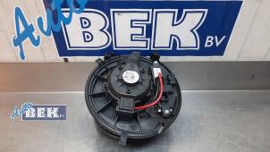 Usados Motor de ventilador de calefactor Volkswagen Golf VII Variant (AUVV) 1.0 TSI 12V BlueMotion Technology Precio € 75,00 Norma de margen ofrecido por Auto Bek