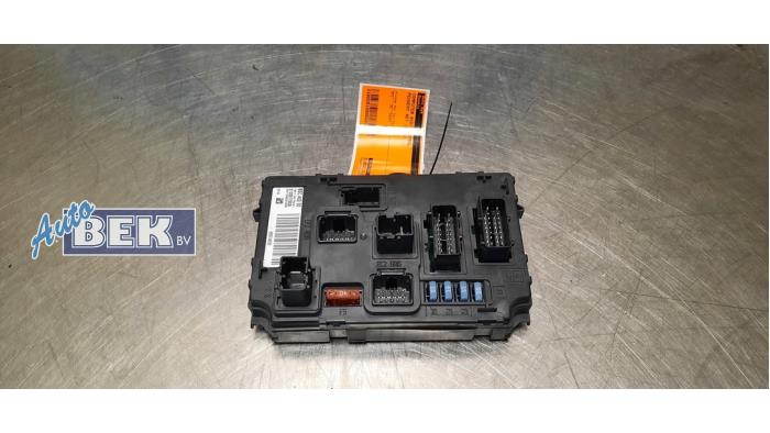 Used Body control computer Peugeot 407 (6D) 2.2 16V Price € 65,00 Margin scheme offered by Auto Bek