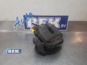 Used Front brake calliper, left BMW 3 serie Touring (E91) 330Xd 24V Price on request offered by Auto Bek