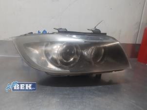 Used Headlight, right BMW 3 serie Touring (E91) 330Xd 24V Price on request offered by Auto Bek