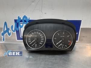 Usagé Compteur BMW 3 serie Touring (E91) 330Xd 24V Prix € 100,00 Règlement à la marge proposé par Auto Bek