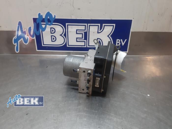 Usagé Bloc ABS BMW 3 serie Touring (E91) 330Xd 24V Prix € 169,99 Règlement à la marge proposé par Auto Bek