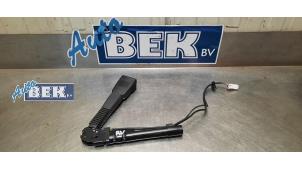 Used Seatbelt tensioner, right BMW 3 serie (F30) 316i 1.6 16V Price € 45,00 Margin scheme offered by Auto Bek