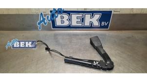 Used Seatbelt tensioner, left BMW 3 serie (F30) 316i 1.6 16V Price on request offered by Auto Bek