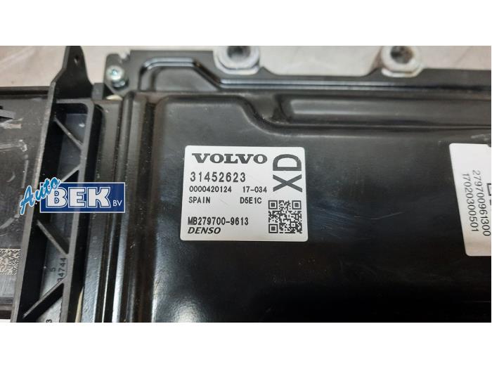 Ordinateur gestion moteur d'un Volvo V60 I (FW/GW) 2.0 D4 16V 2017