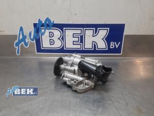 Usados Bomba de aceite Volkswagen Golf VII (AUA) 1.4 TSI BlueMotion Technology 125 16V Precio de solicitud ofrecido por Auto Bek