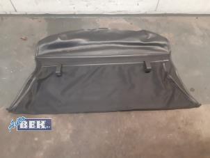 Usados Cubierta de capota Volkswagen Golf III Cabrio (1E) 1.8 Precio de solicitud ofrecido por Auto Bek