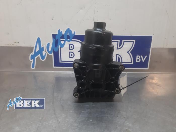 Boîtier filtre à huile d'un Kia Sportage (NQ5) 1.6 T-GDi Hybrid 16V 2022