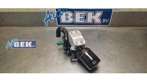 Używane Obudowa filtra oleju Volkswagen Polo V (6R) 1.4 TDI 12V 105 Cena na żądanie oferowane przez Auto Bek