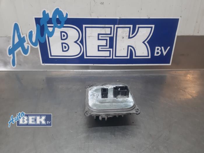 Używane Modułowy reflektor LED Mercedes E Estate (S212) E-220 CDI 16V BlueEfficiency Cena € 200,00 Procedura marży oferowane przez Auto Bek