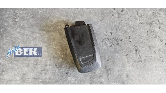 Key from a BMW 3 serie Touring (F31) 318d 2.0 16V 2016