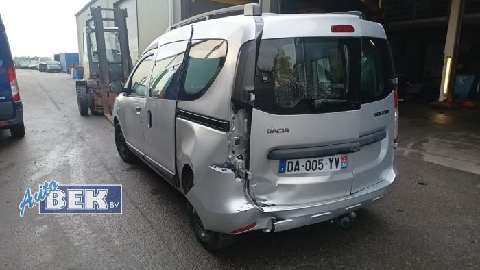 Usados Ventanilla triangular izquierda detrás Dacia Dokker (0S) 1.5 dCi 90 Precio de solicitud ofrecido por Auto Bek